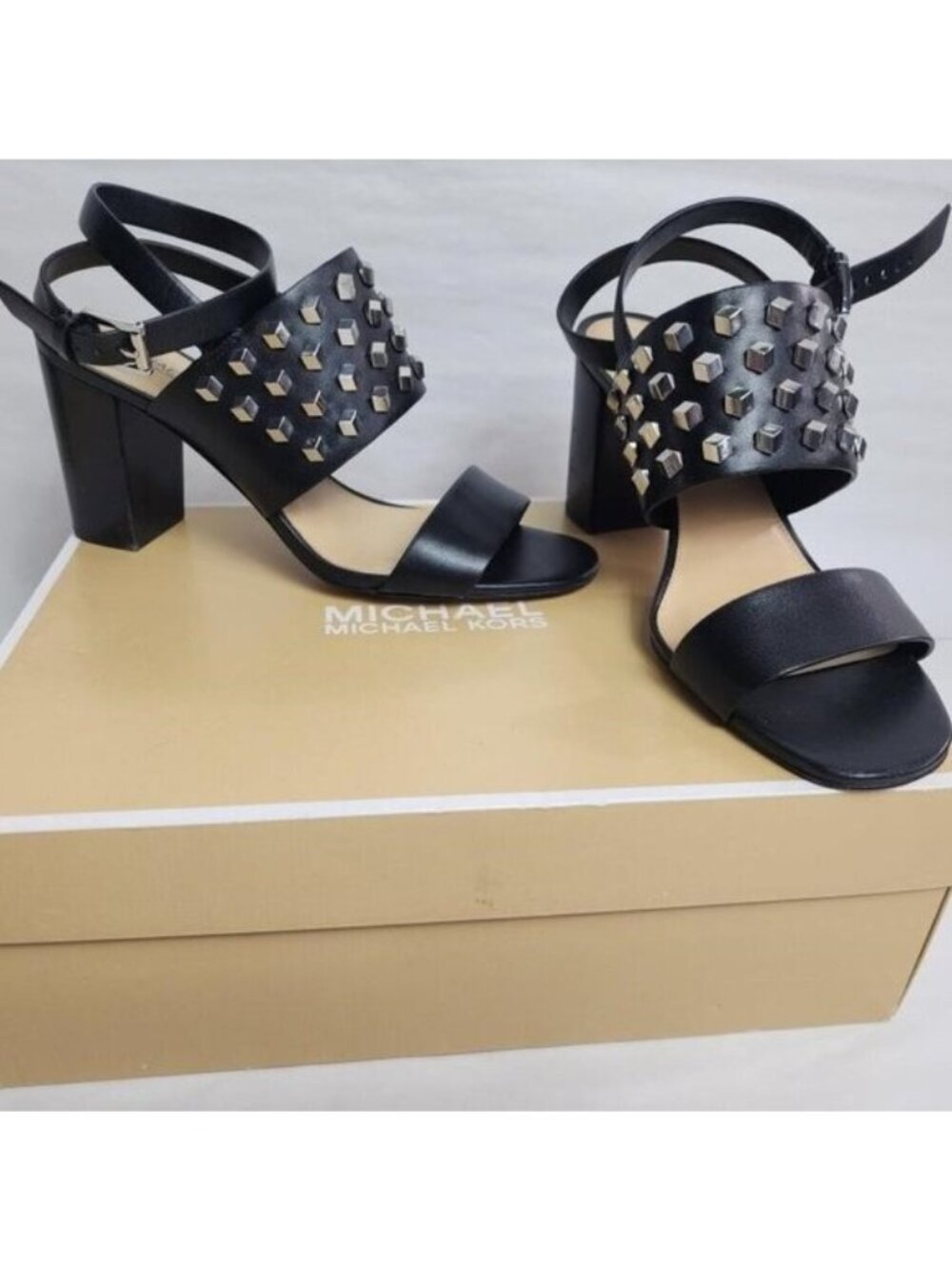 MICHAEL KORS Valencia Black Studded Leather Ankle Strap Chunky Heel Sandals 9.5 - Picture 4 of 7